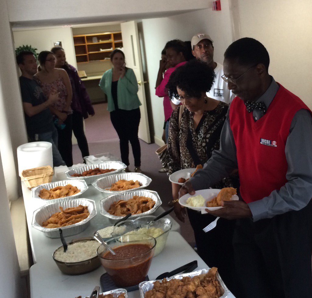 mcsullivanTV's tweet photo. Sharing a @WCBINEWS family meal with @RHBrown5 and Miss Bettye. Saying farewell at 5 and 6. #chasingturkeys #Gullah https://t.co/fzrGZXtyzt