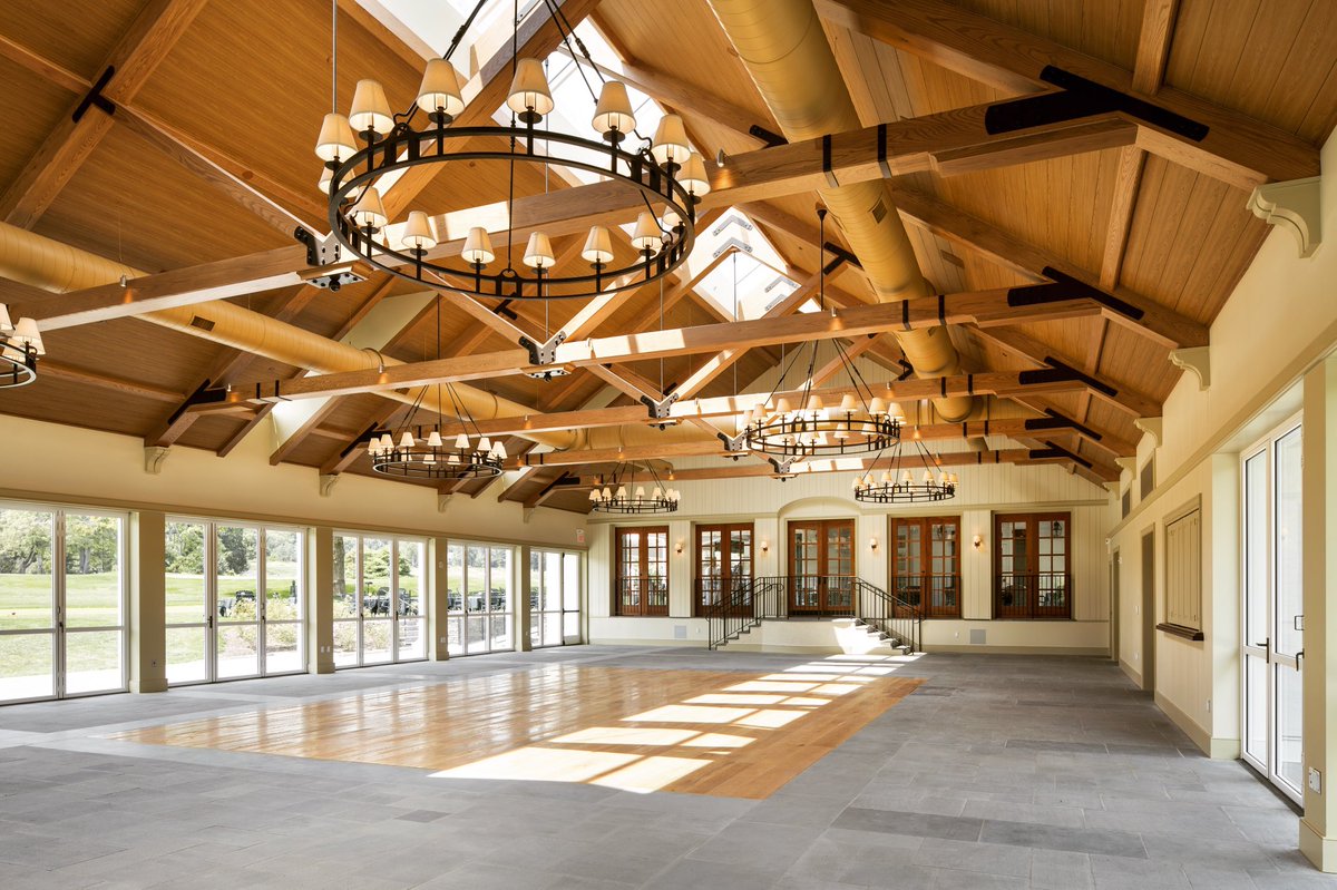 EAllenReeves's tweet photo. #eallenreeves #construction #meriongolfclub #golf #pavilion #nanawall #usopen13 https://t.co/27nuq7pulZ