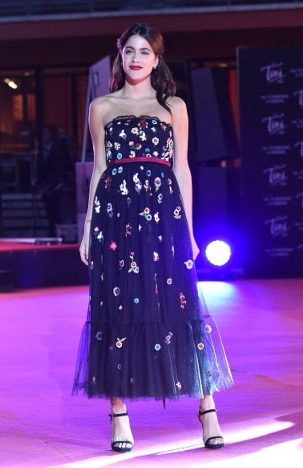 TinistaInfinity's tweet photo. sos una dea @TiniStoessel https://t.co/SOKkrLUq2U