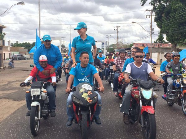 CaraotaDigital's tweet photo. @MariaCorinaYA : En #Venezuela crece una ola de presión que te va a #revolcar Maduro https://t.co/fD80TF5LRu https://t.co/6dufit53yV