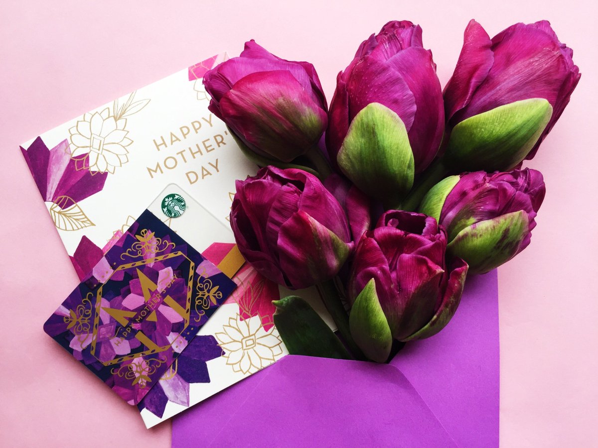 Starbucks's tweet photo. Pretty perfect purple presents. #StarbucksCard #MothersDay https://t.co/hVLfsK0c7N