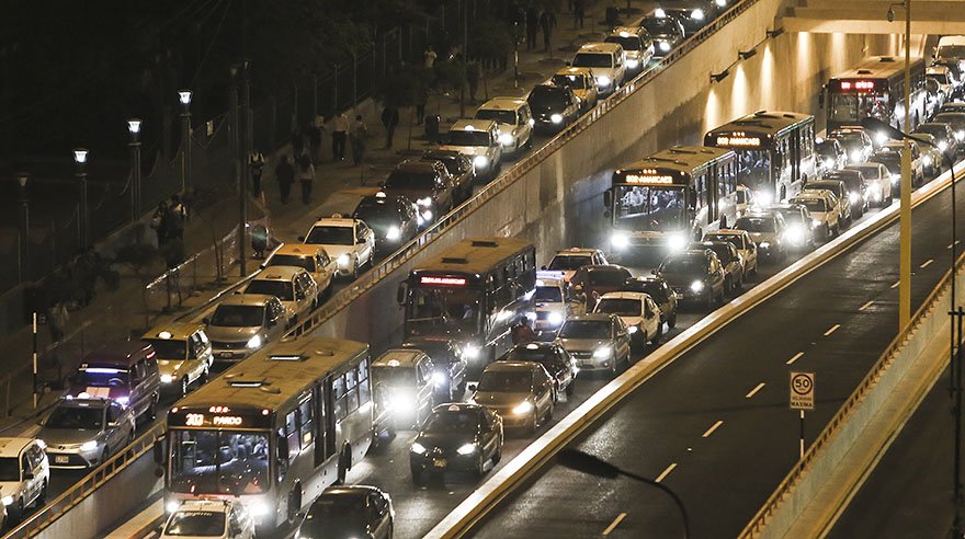 Lima_ECpe's tweet photo. By-pass 28 de Julio: sigue congestión tras fin de marcha blanca [#FOTOS] https://t.co/R1dV9vKsU8 https://t.co/T2nZl35d3H