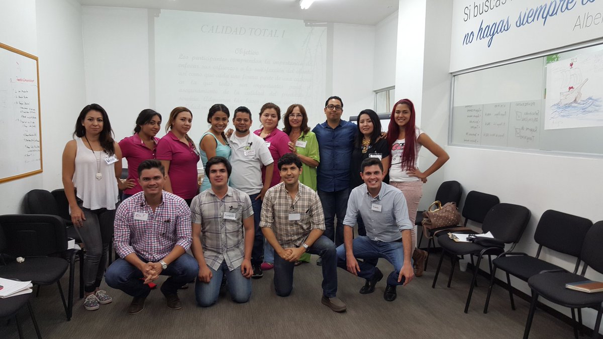 AdrianVarelaMX's tweet photo. #CalidadTotal1 excelente curso con @ParquesAlegres @clnparticipa y @tusbuenas https://t.co/bX2tfOoimO ¡gracias! https://t.co/z8cphMtuCZ