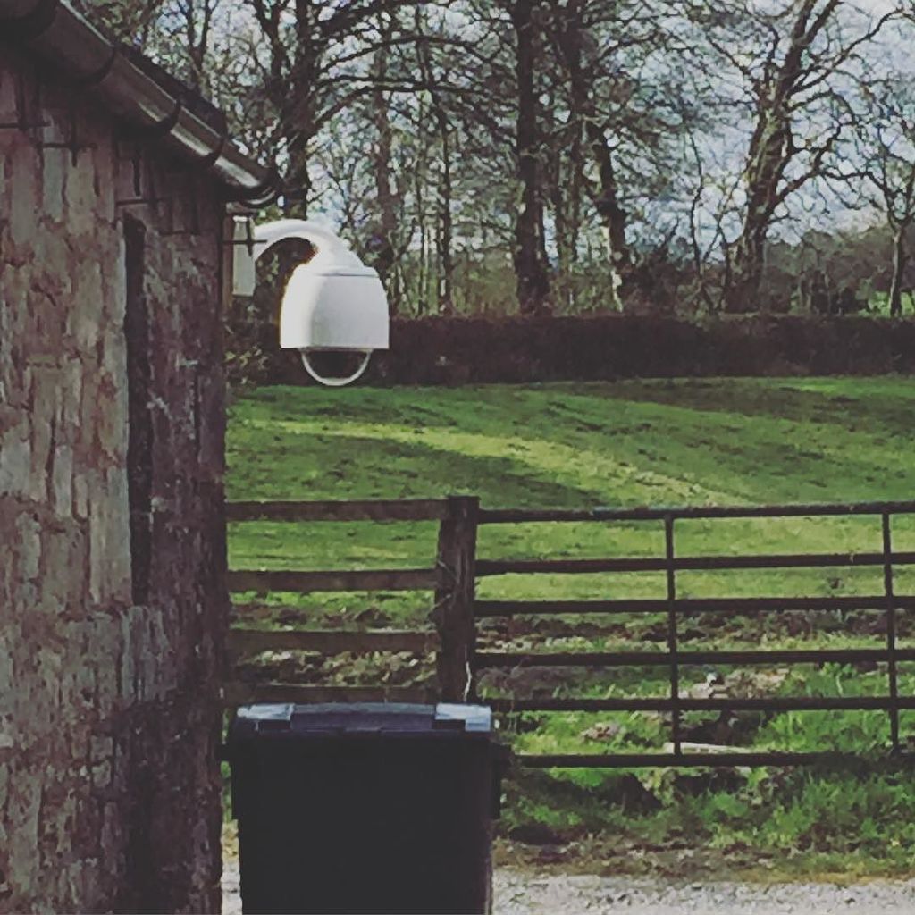 TheGabbyGums's tweet photo. Changed out my #Bosch #Autodome for an #EnviroDome #boschcctv #cctv #securesmarthome #connectedhome #security #auto⦠https://t.co/QxkvKBqwpK