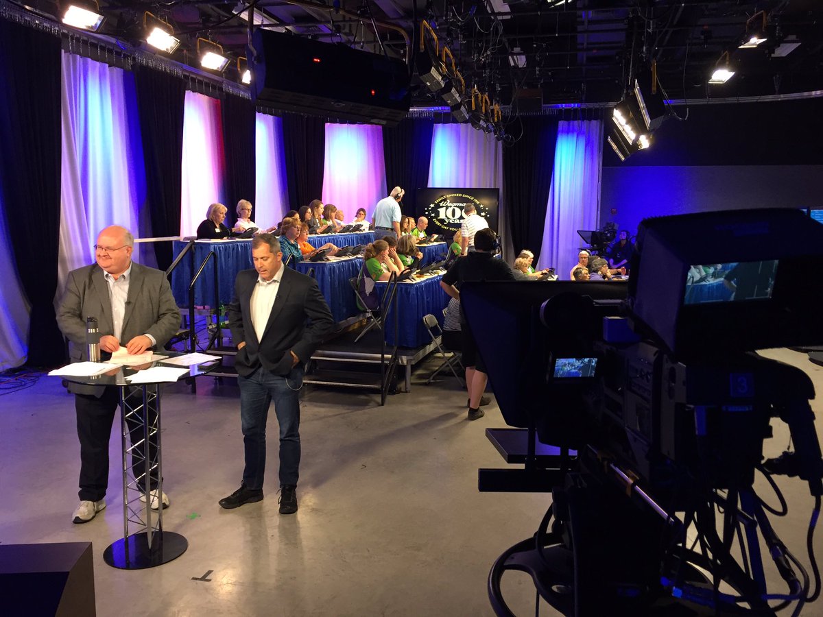 SimonPerez1's tweet photo. Getting ready to host the @WCNY #telauc fundraiser. https://t.co/roxPb2FuIh