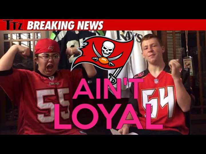 RedClayJehova's tweet photo. @l0stwithacause  whats wrong with your boy? 😂😂😂 https://t.co/2iRIYbNEqB