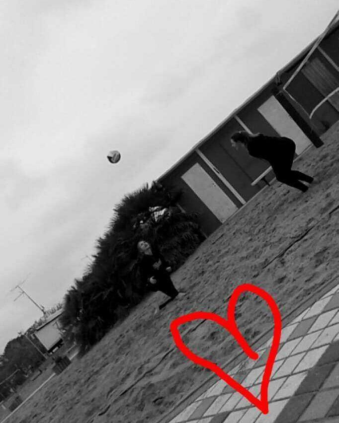 hotelcattolica_'s tweet photo. #riminibeach #24april #volleyball #forever # #vivogliotantobene #babbe #instaphoto… https://t.co/3xezIFJL7K https://t.co/rLNo6H59G4