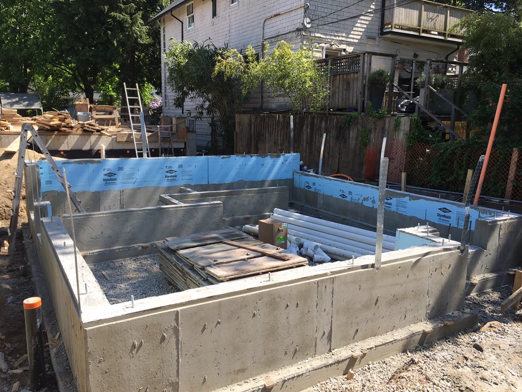 essy_west's tweet photo. Foundation done! We are moving fast on this #kitslaneway house. https://t.co/FowGfbTtZR