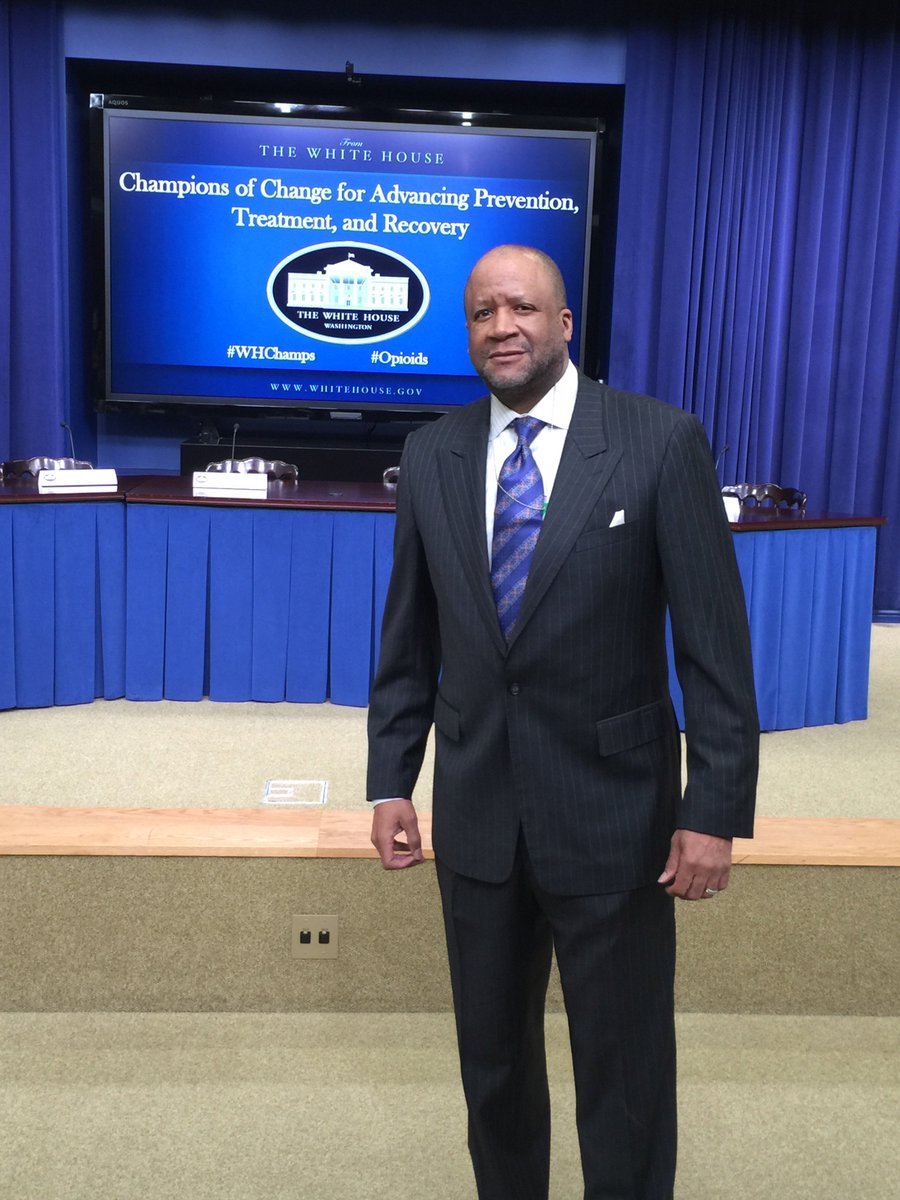 RollingOut's tweet photo. RO publisher @munsonsteed at the @WhiteHouse in support of #DetroitRecoveryProject CEO Andre Johnson. #WHChamps https://t.co/v3e55aWc47