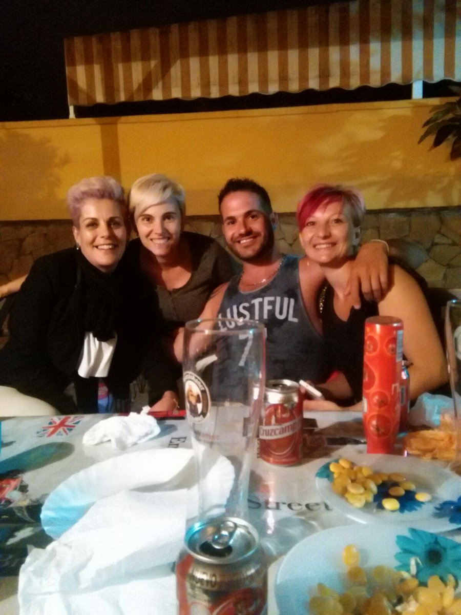SoniaPExpress's tweet photo. Noches pekinesas pero en Jerez https://t.co/zj8voSdmlx