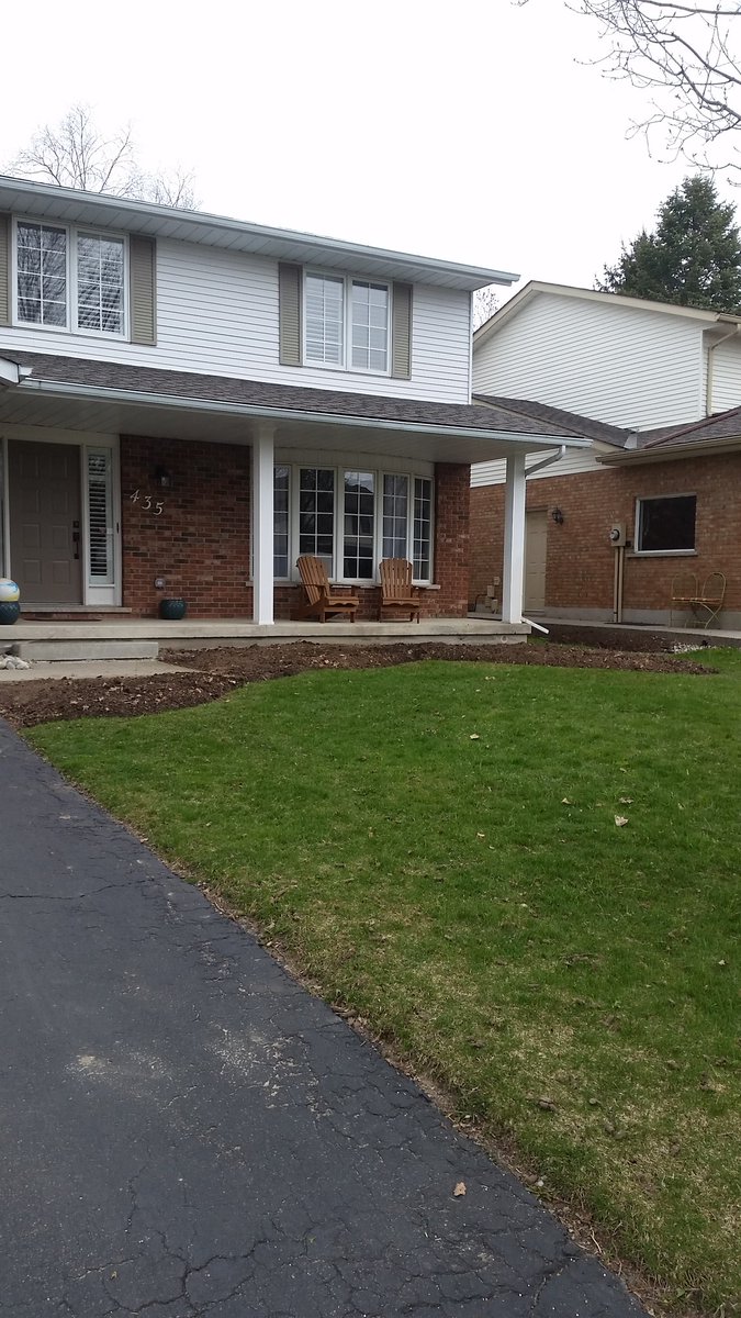 forsythLDM's tweet image. Big day today digging out these monsters. We'll be putting the finishing touches on the garden next week.