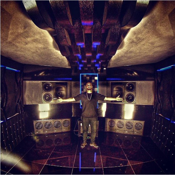 ManpalRana's tweet photo. .@ImranKhanWorld #IKstudios https://t.co/edy3IluWrY