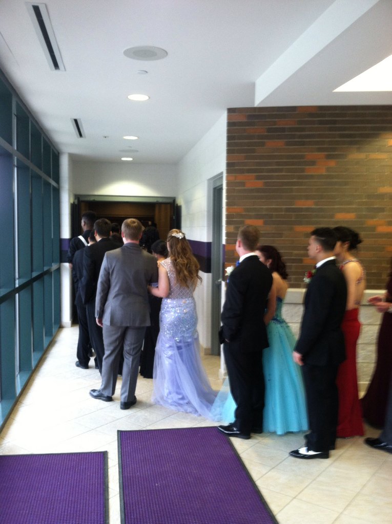 PlanoCUSD88's tweet photo. PHS Prom 2016 #PromSwag https://t.co/oNN0r9Ljog