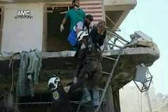 4Qpk9Eju615b0k8's tweet photo. @TheInsider @selenagomez #Syria #aleep on fire https://t.co/EMnJJwTAuR
