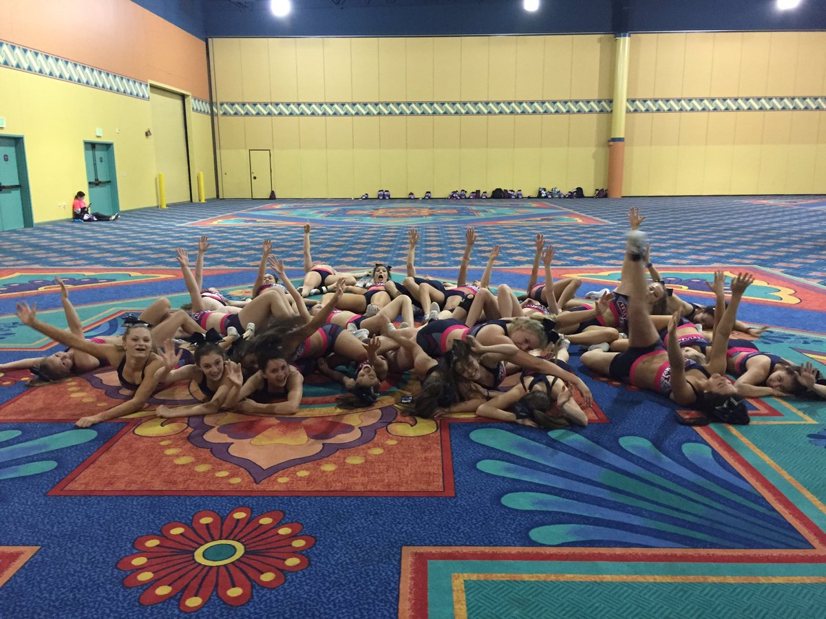 SensationzCheer's tweet photo. Whose ready for Day 1 @ #TheSummit16? #diamonds #platinum #allthat2016 https://t.co/gEqS72pBGg