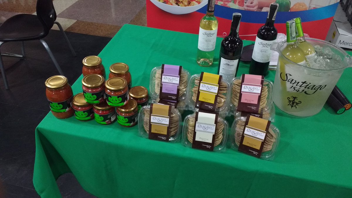 MuaCracant's tweet photo. Ya estamos listos para dar comienzo a nuestra cata de vinos en Carulla Rincón de la Colina #Cracant https://t.co/FBpzus7Y1i