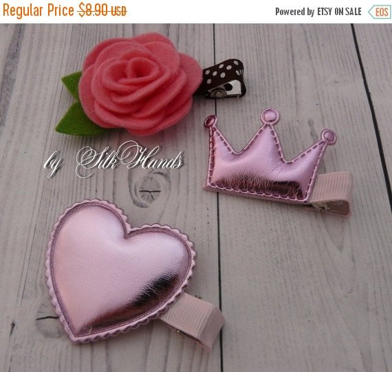 bysilkhands's tweet photo. ON SALE Felt flower hair clip, Heart hair clip, crown hair clip Felt.. https://t.co/FmU1bffjD5 #etsy #largebow https://t.co/xOzEnKfug3