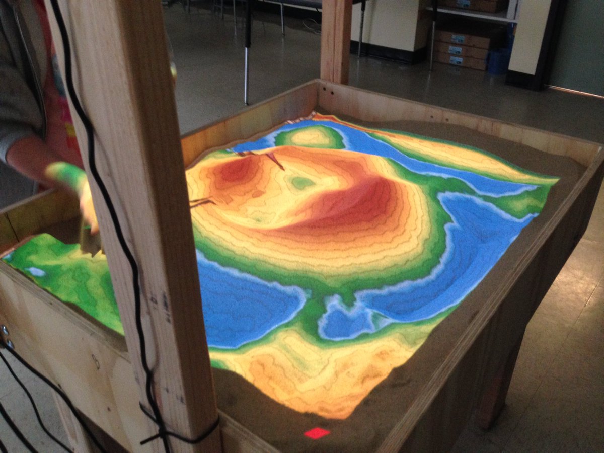 multipixelone's tweet image. Got to check out an augmented reality sandbox...so cool! Gotta make one of these!
