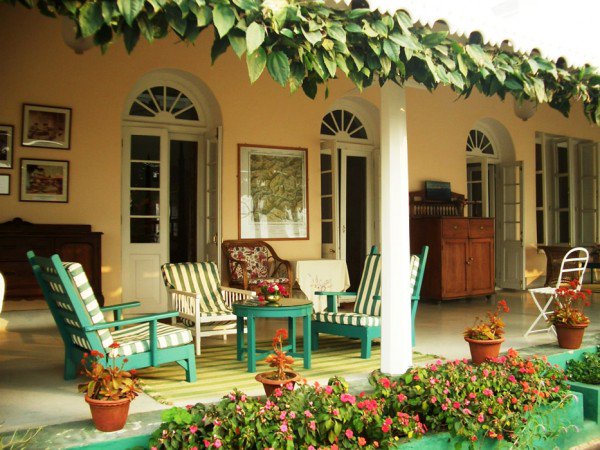 HolidayIQ tweet media