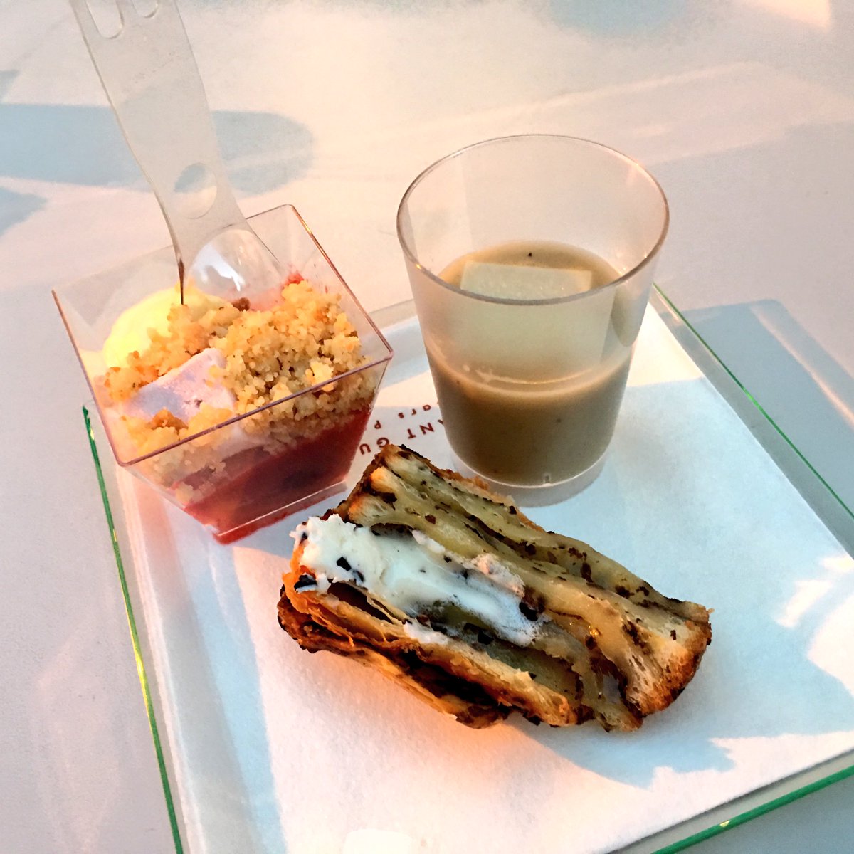 Chef <a href="/guysavoy/">Guy Savoy</a> &amp; chef Julien Asseo served tasty bites from Guy Savoy  <a href="/CaesarsPalace/">Caesars Palace</a> #VegasUncorkd <a href="/bonappetit/">Bon Appétit</a>