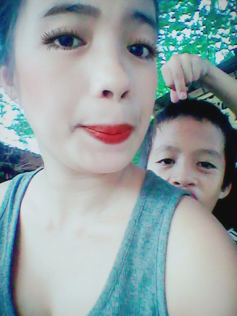 emzbercal's tweet photo. HAHAHA !
#YouMakeUp
#Trip
#GoodnoonEveryone https://t.co/uflTH0hafw