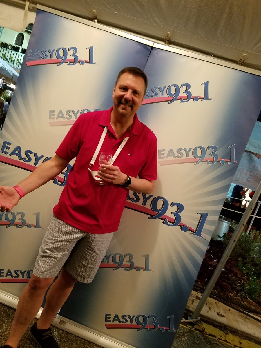 gwmiami's tweet photo. Having a great time with the Easy crew at Las Olas Wine &amp; Fest! https://t.co/Qnr0XpA4ul