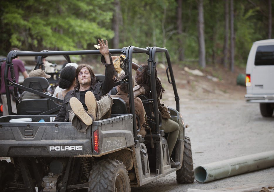 apenaswalkers tweet picture