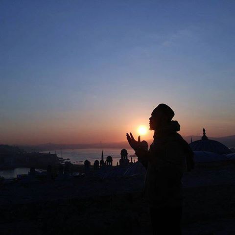 felixsiauw's tweet photo. Sebagaimana kepada kita, janganlah kita melupakan dzikir kepada Allah di 2 waktu, yaitu di waktu pagi dan petang https://t.co/sNkF112CRe
