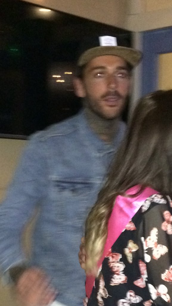 Chloe_xoo's tweet photo. So handsome 😍 @P_Wicks01 https://t.co/OKrSjmvd4Q