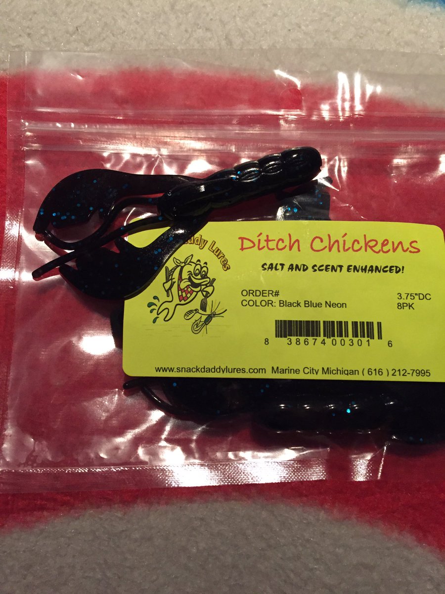 Bandit1207's tweet image. I'm liking these "ditch chickens" from @SnackDaddyLures that came in this months @LunkerBox