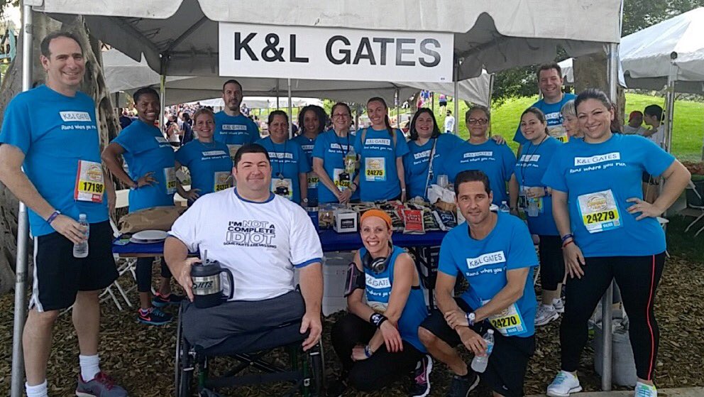 elisadamico's tweet photo. .@KLGates 5k team pic complete with our very own team captain (psst @rochwein) #legaleagles #MBCR2016 #runrunrun https://t.co/FZXn7B3rKG