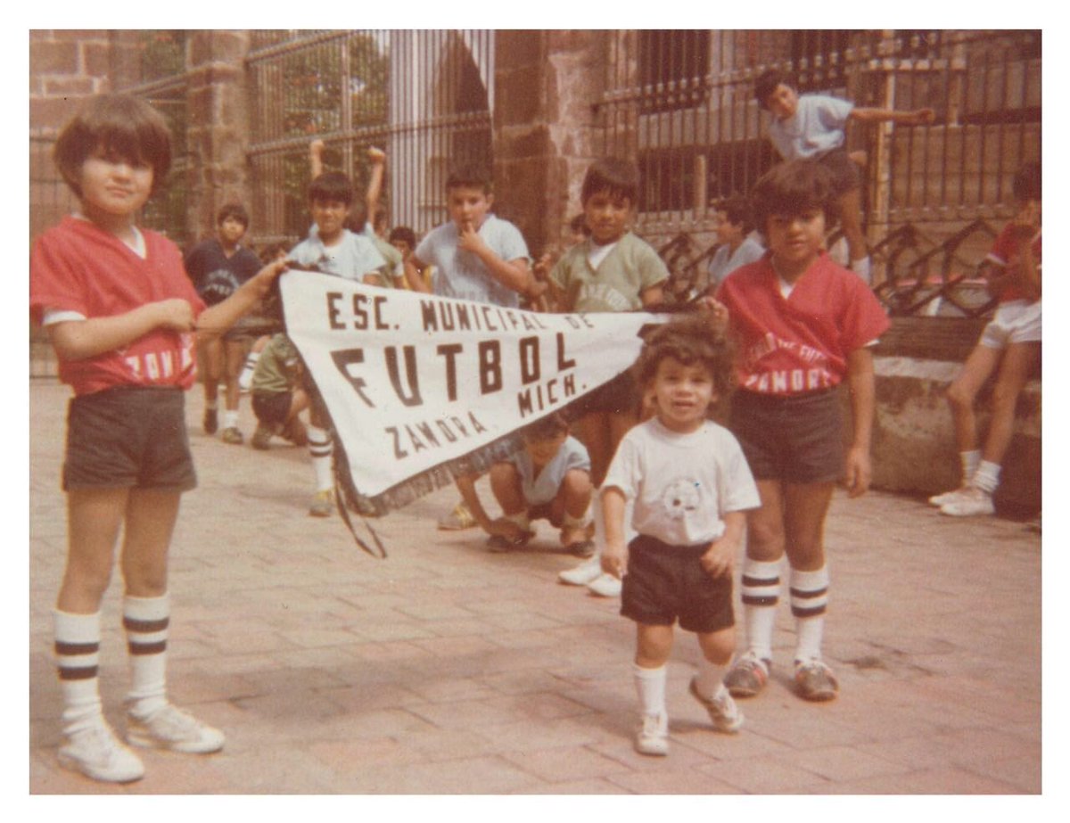 RafaMarquezMX's tweet image. Mi primera escuela de futbol en Zamora Michoacán. Aquí nació un sueño…

#FBF #4ctitud #M4RQUEZ