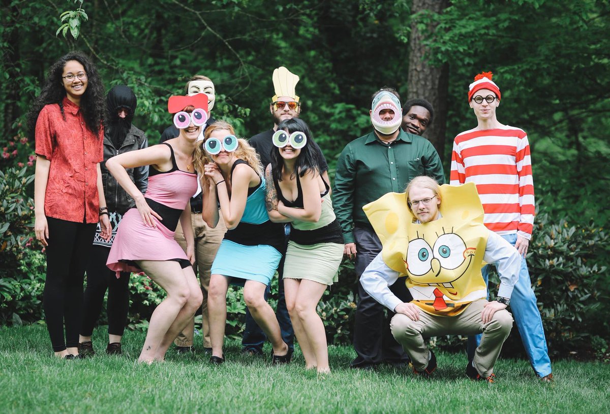 UNCGResearch's tweet image. RT @chemilyyy: LOVE my research group! #cechlab #uncg #naturalproducts #botanicalmedicine #fungi #realtimechem