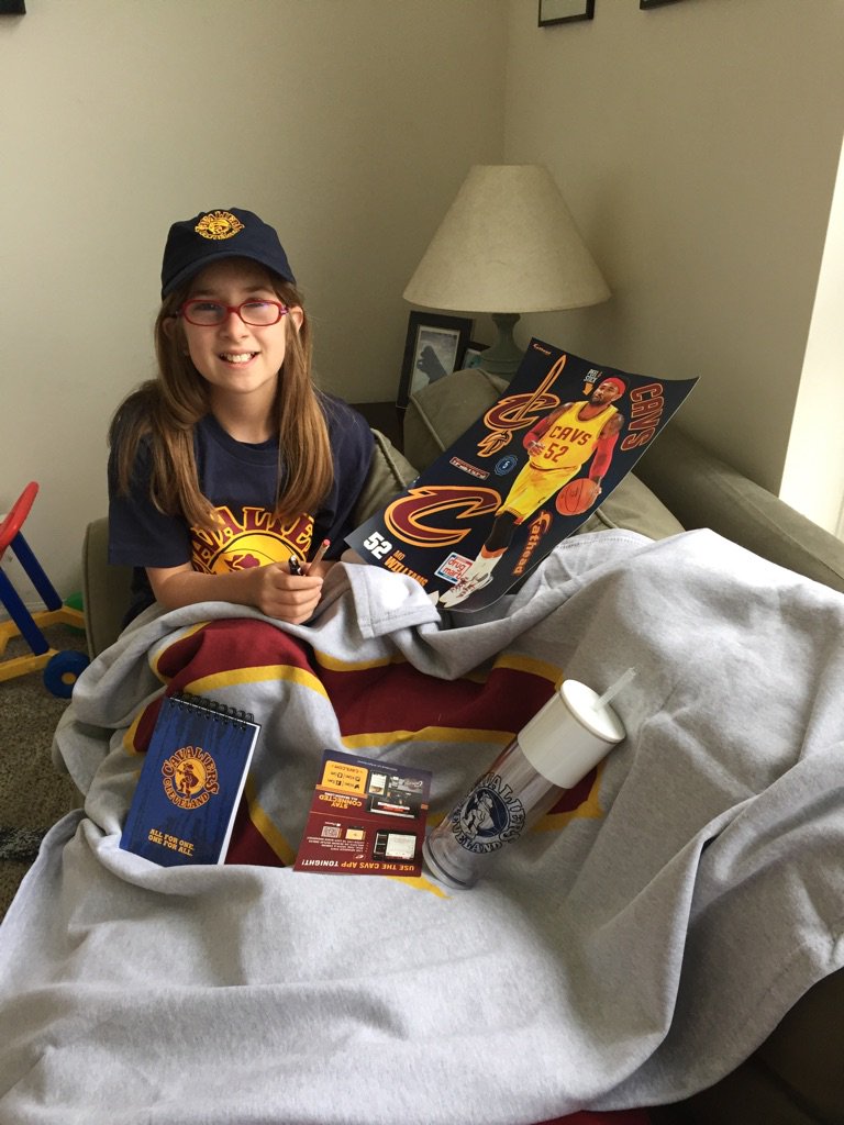 ElfElfx3's tweet photo. @TheQAssist @cavsdan this is one happy Cavs fan. thank you!!!  Perfect after surgery blanket and swag! #allin216 https://t.co/467gVpkBz3