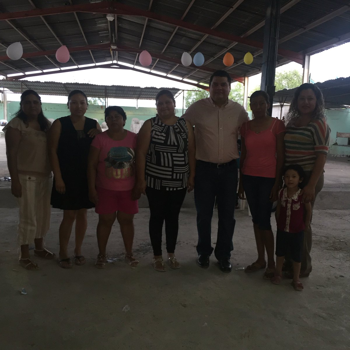 MarioMartinezP's tweet photo. Celebramos a los niños en su día en el ejido la cruz. sommos frontera https://t.co/HA81DL7JXg