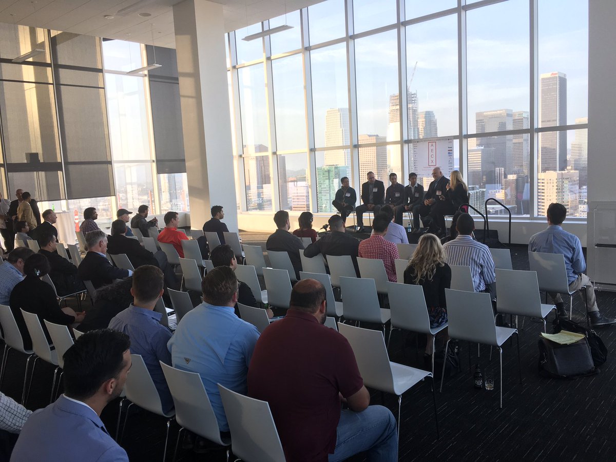 nathancwood's tweet photo. Great View Great Discussion #AECX #implement #integrate @_AECX @TITANAEC @alohasasha @SkanskaUSA https://t.co/3fx2R1Hswz