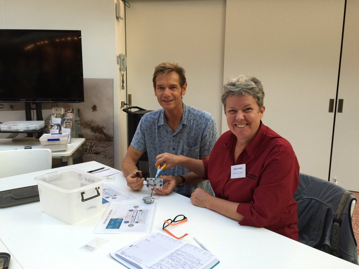 Bibliothecaire3's tweet image. @fEDsie #teachlearn16