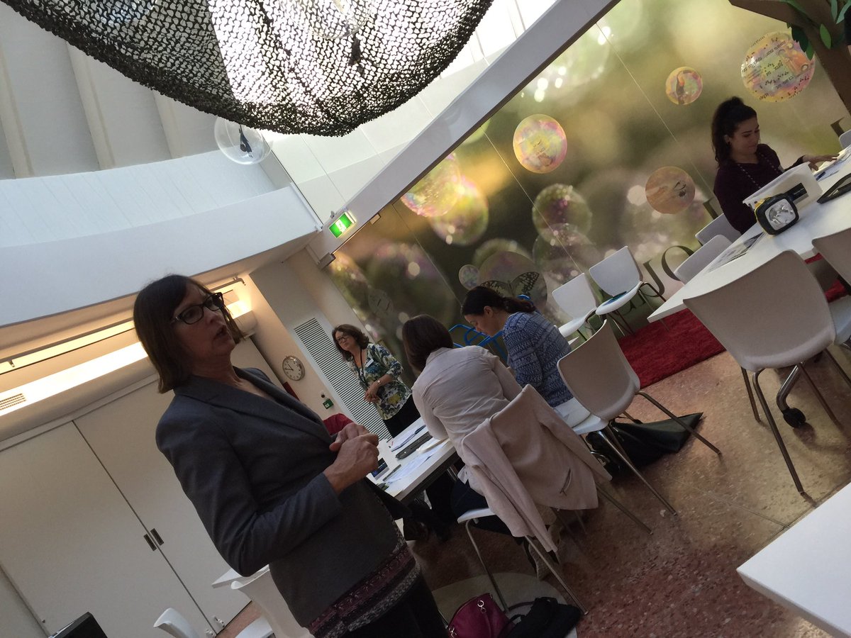 Bibliothecaire3's tweet image. @fEDsie #teachlearn16