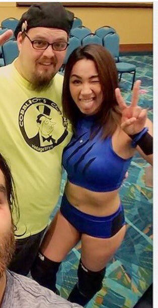 DAFALCON11's tweet photo. I love to see Kat Green @6livingdeadgirl making her long, arduous comeback from knee surgery to the ring! #KatTime https://t.co/JbjWZSCW9k