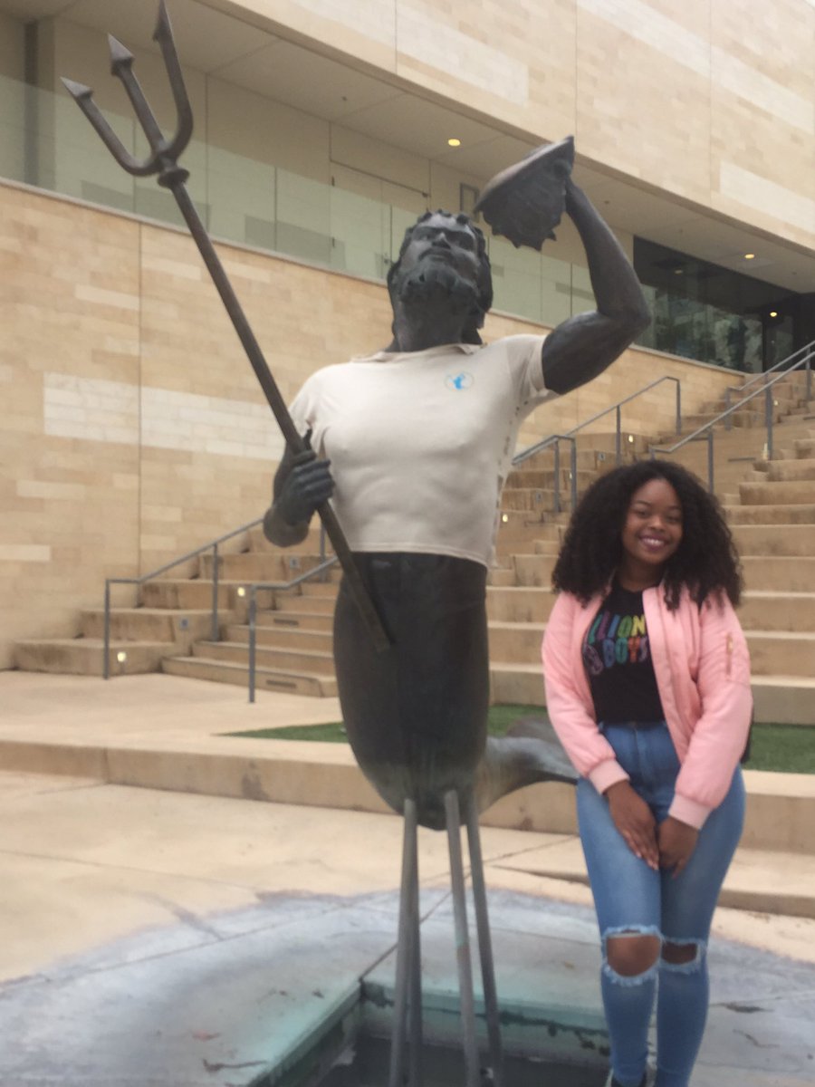 MayaTrendss's tweet photo. Committed to UC SAN DIEGO! 💙💛💙💛💙💛💙💛💙💛💙💛 I'm so excited to study computer science #ucsd2020 #ucsd20 #blackatucsd https://t.co/vmLjjmkq0z