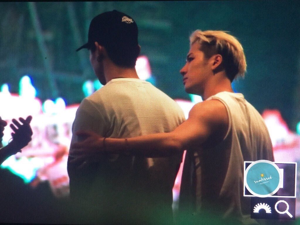 jackbumpictures's tweet photo. 🔒protect jackbum at all costs🔒 https://t.co/MWTSVQLxTT