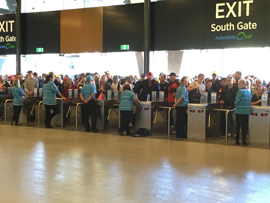 TripleMAdelaide's tweet photo. The fans are ready to roll in @TheAdelaideOval Triple M Footy On Air at 12.30 #Crowsfreo https://t.co/qHCJm1PLby