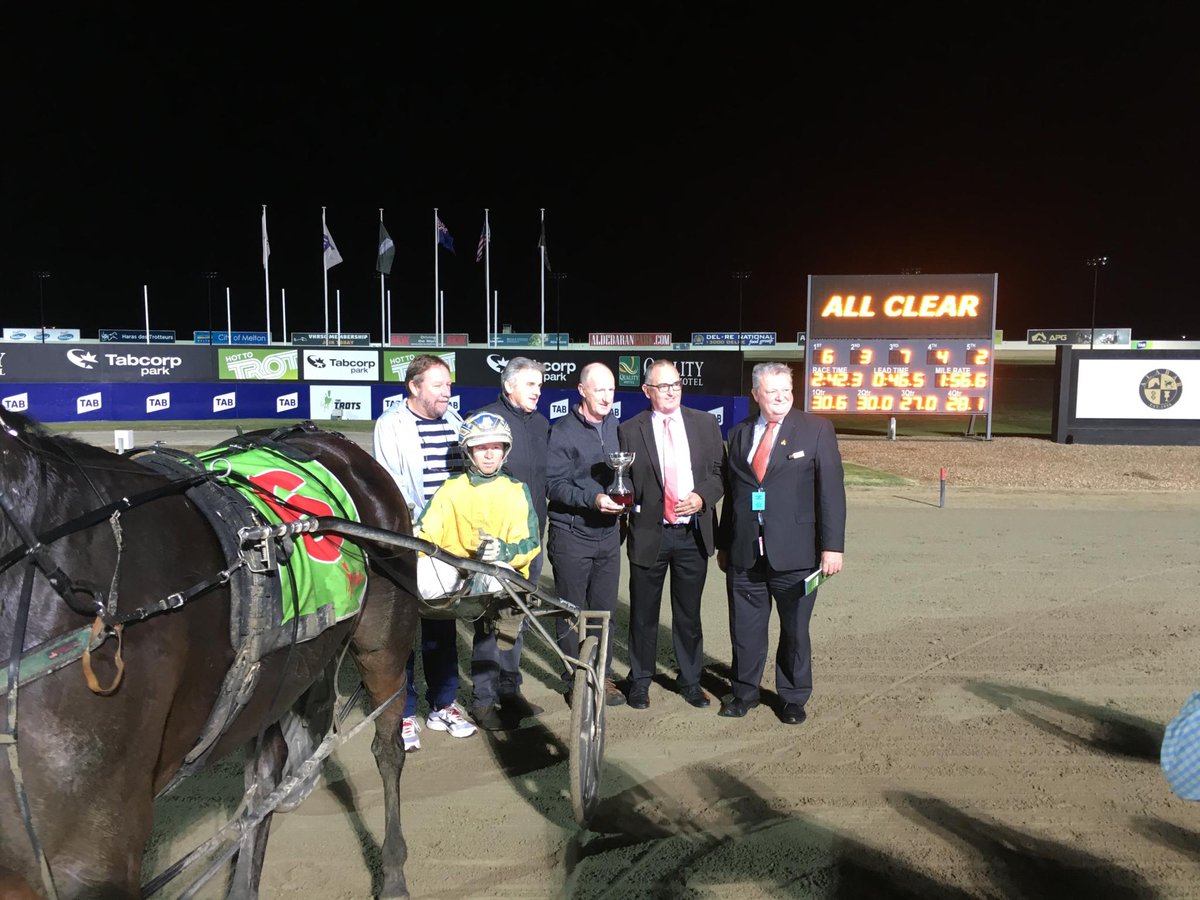 HarnessBreeders's tweet photo. Congrats to connections of STARBURST GIRL (#ArtMajor, #PresidentialBall), winner of our sponsored G3 #SilverChalice https://t.co/zPpoBwOzwi