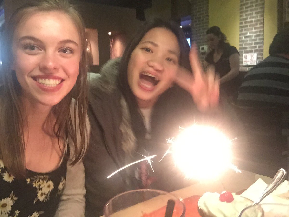 brielittlee's tweet photo. Happy birthday Sandy!!!😉😉🎉🎉 https://t.co/bWsEZesDZh