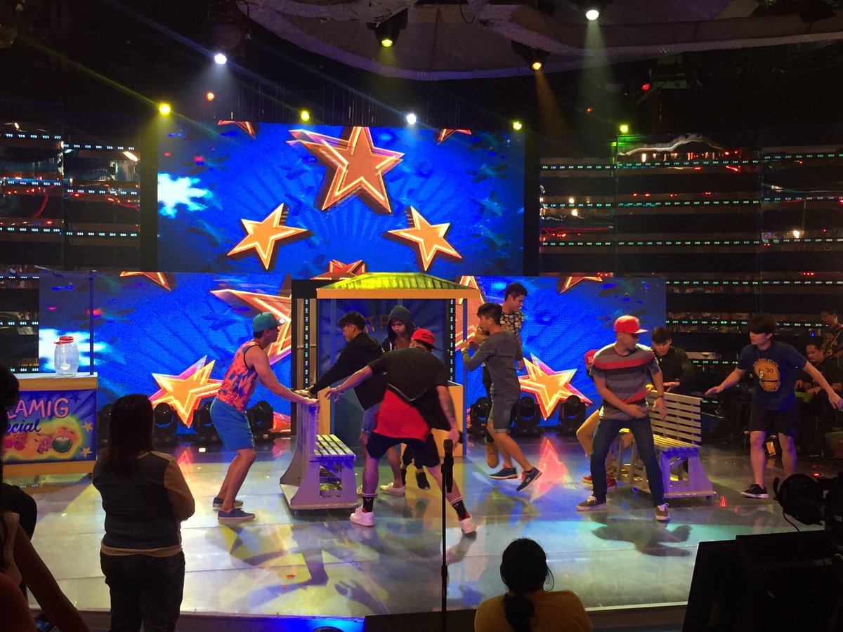 itsShowtimeNa's tweet photo. Hashtags rehearsing now for our opening prod! Exciting naman nito! #SakayNaSaShowtime https://t.co/VETlY4Ju6D