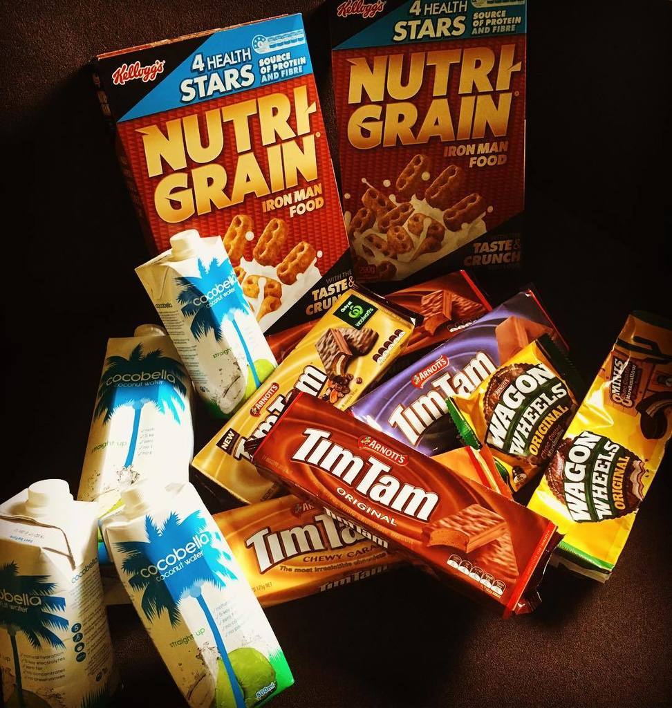 layoverlife's tweet image. #🇦🇺 #layover #pulledout #sydflight #✈️ #essentials @ladykeets