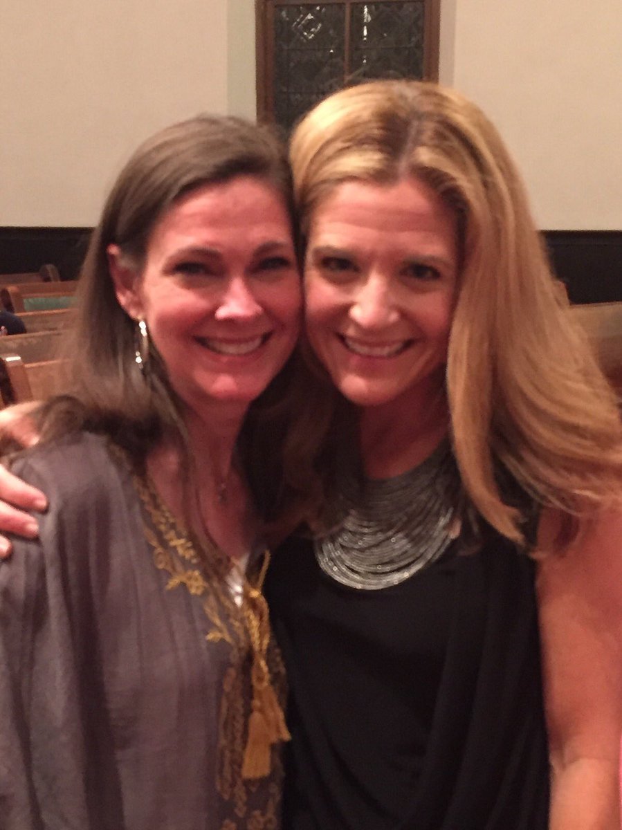 cbirdshaw's tweet photo. I finally got to meet @Momastery and I couldn't speak. Literally. Laryngitis is from Hell. https://t.co/Ax29PAniUv