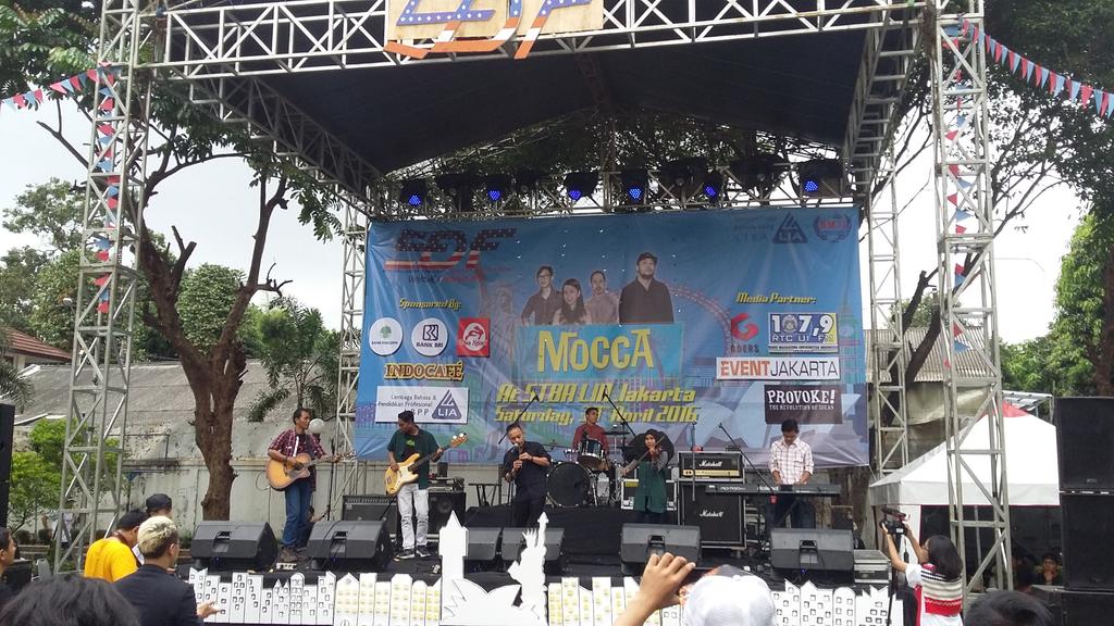 EDFstbalia's tweet photo. Sedang berlangsung, Penampilan dari @CelticOvertunes !!! ternyata jauh dr kata cupu gengs!!! #EDFSTBALIA16 https://t.co/S7E59aWkNn
