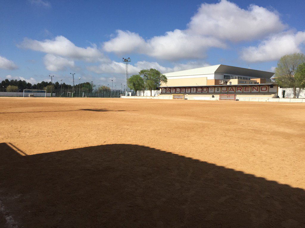 MinayAngel's tweet photo. Acabada una buena sesion matinal con este grupazo. Aficionados al Jareño mañana 18:00 en La Roda. Partido Final. https://t.co/NpRhOQBuYT