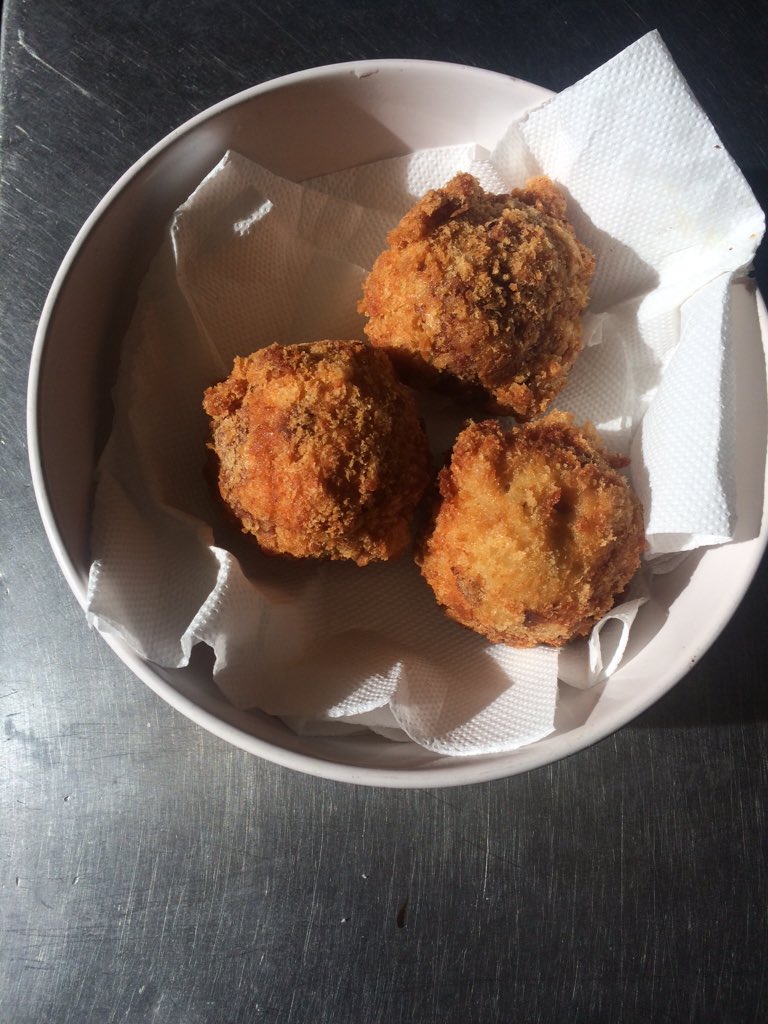 HeartyHogRoasts's tweet photo. Product Development: Homemade Free Range Scotch Eggs #rustic #heartyhogroasts #catering #service https://t.co/zeLN5lSjv8